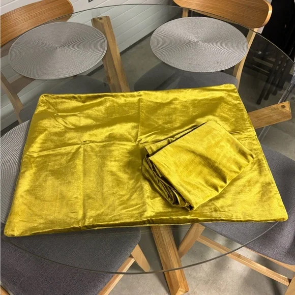 West Elm Wasabi! Drape, shams, throw pillow set. Excellent condition. - Picture 2 of 4